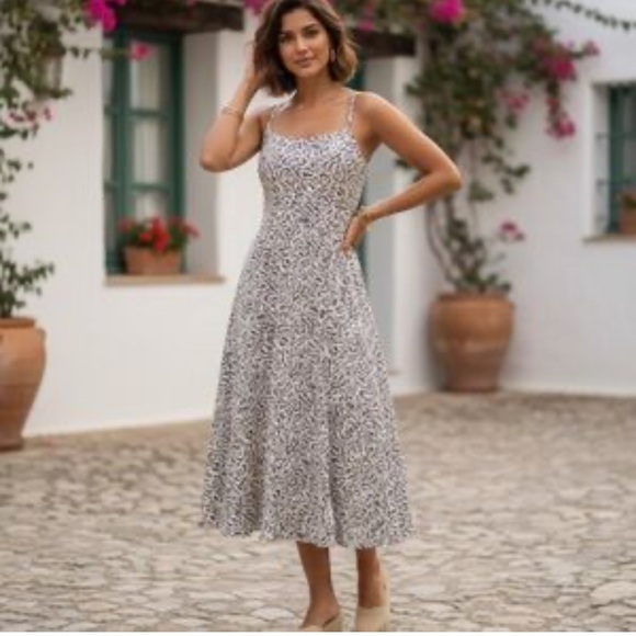 Pact Dresses & Skirts - Pact Windswept Oat Fit and Flare Midi Dress size X Small